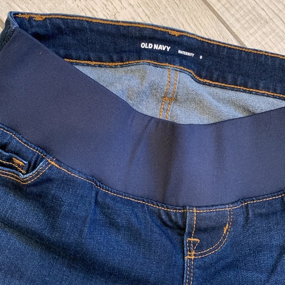 Like New Old Navy Maternity Front Low Panel Boot-Cut Jeans - Picture 3 of 4